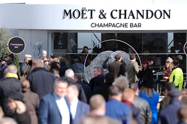 Moët and Chandon Roma Bar